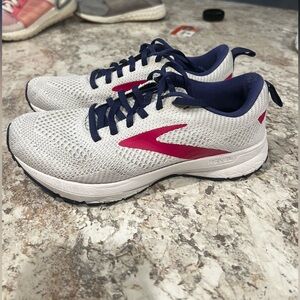 Brooks Revel Tennis Shoes